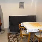 Holiday home Prazdninovy Dum - Pacl